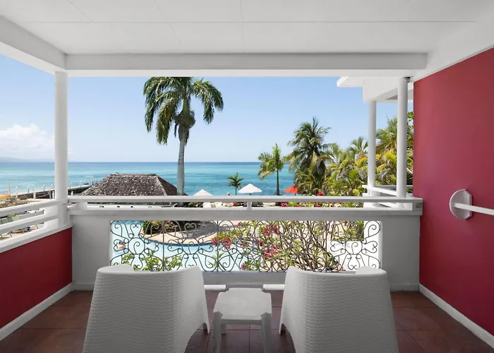 Resort Grand Decameron Cornwall Beach, A Trademark All-Inclusive Resort