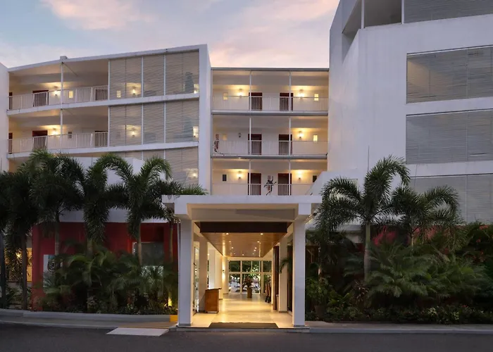 Grand Decameron Cornwall Beach, A Trademark 4*