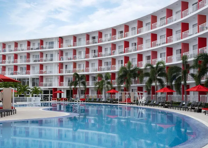 Resort Grand Decameron Cornwall Beach, A Trademark