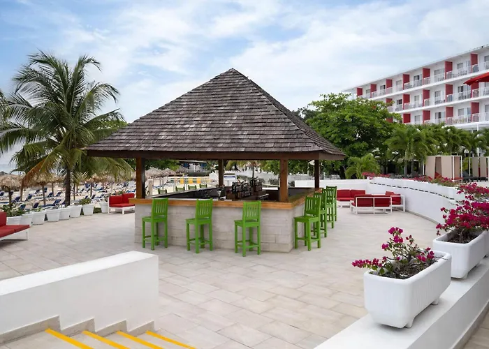Resort Grand Decameron Cornwall Beach, A Trademark All-Inclusive Resort
