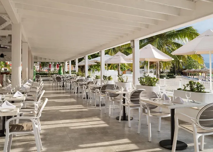 Resort Grand Decameron Cornwall Beach, A Trademark All-Inclusive Resort 4*