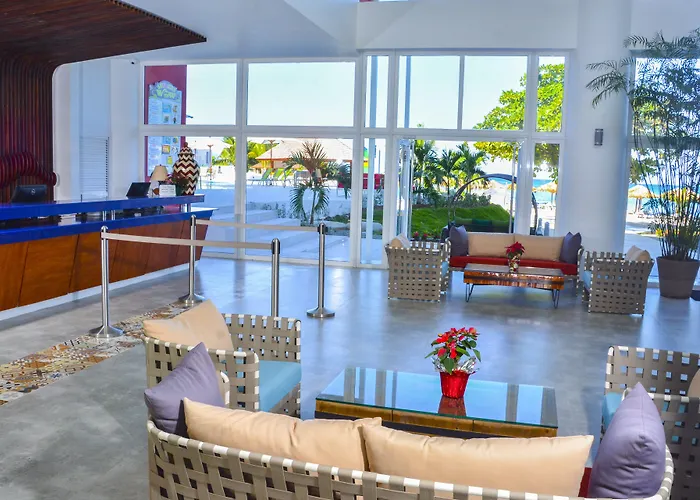 Resort Grand Decameron Cornwall Beach, A Trademark All-Inclusive Resort