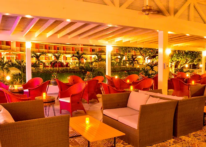 Grand Decameron Cornwall Beach, A Trademark All-Inclusive Resort 4*