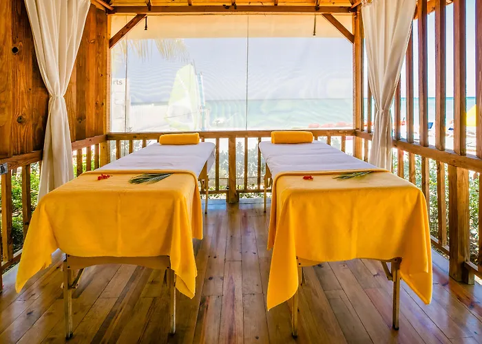 Resort Grand Decameron Cornwall Beach, A Trademark All-Inclusive Resort 4*