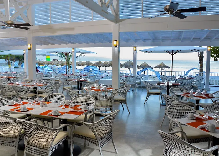 Grand Decameron Cornwall Beach, A Trademark All-Inclusive Resort Montego Bay