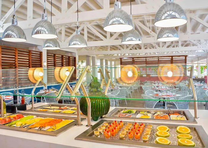 Grand Decameron Cornwall Beach, A Trademark All-Inclusive Resort 4* Montego Bay