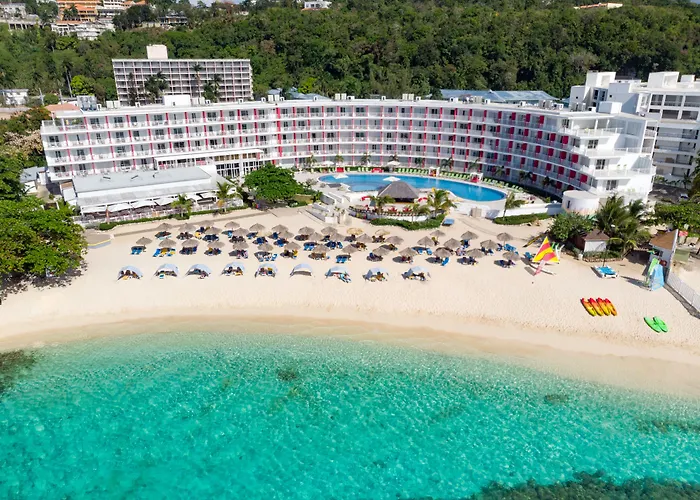 Grand Decameron Cornwall Beach, A Trademark All-Inclusive Resort Resort 4*
